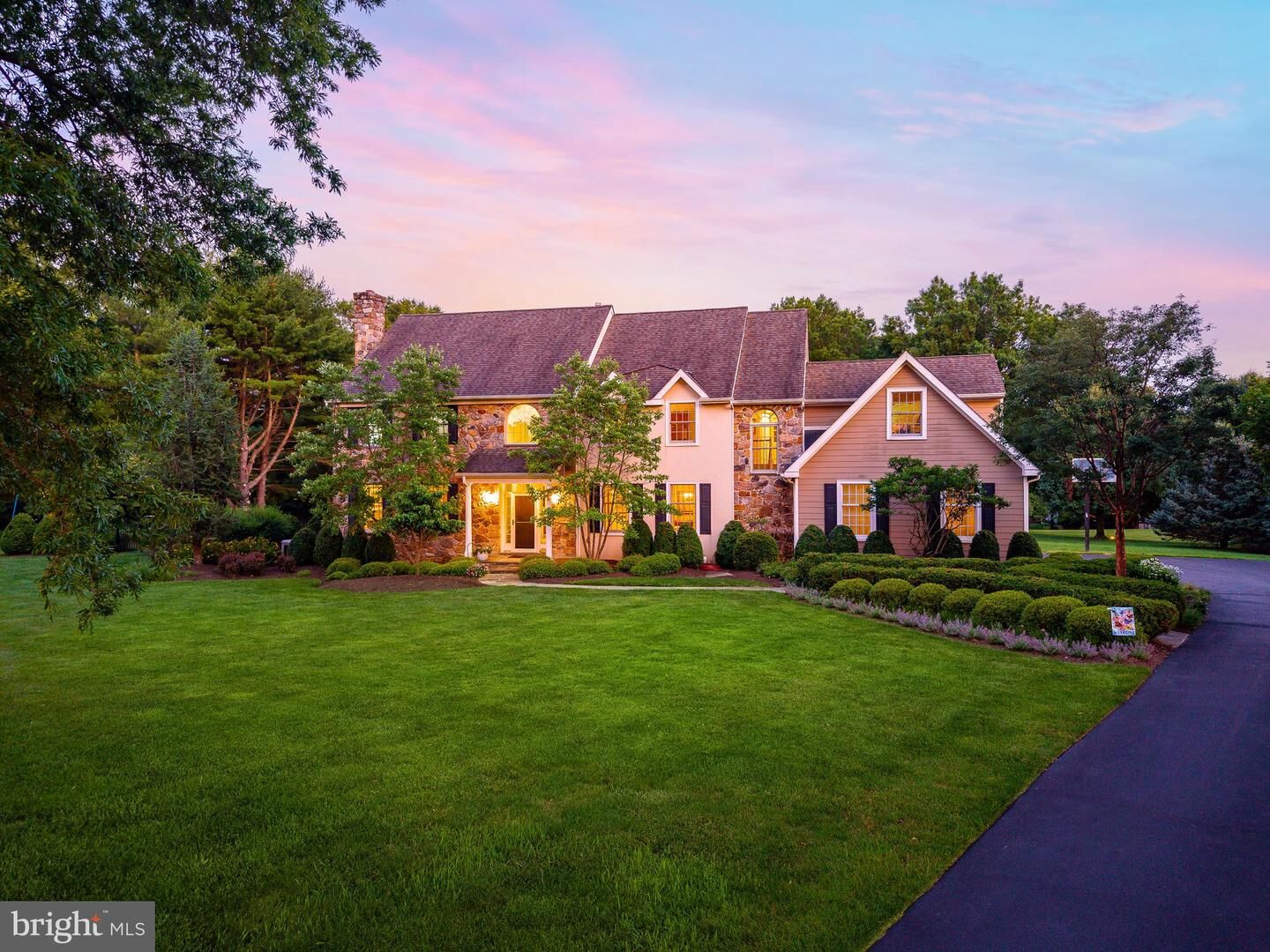 Property Photo:  504 Hobby Horse Hill  PA 19002 