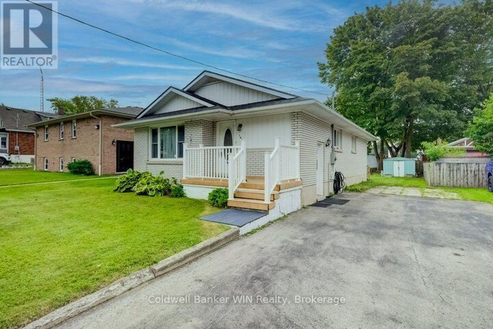 Property Photo: 140 Queen Street East ON N0G 2L3