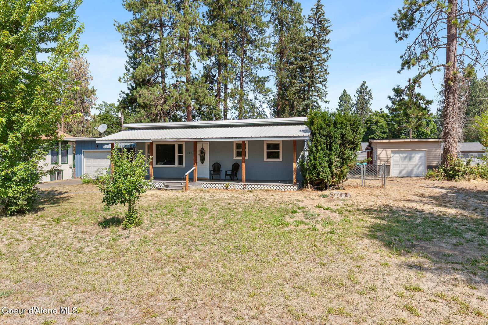 Property Photo:  407 E 9th Ave  ID 83854 