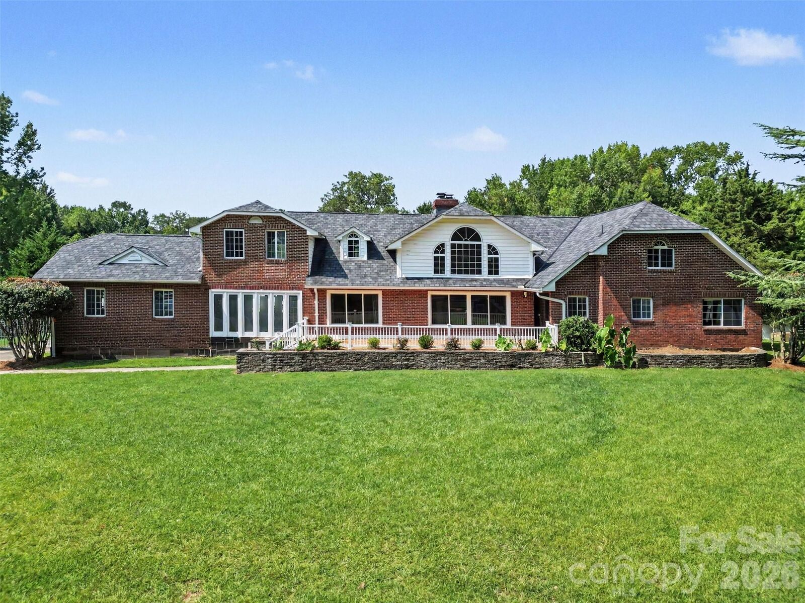 Property Photo:  5914 Hanna Court  NC 28212 