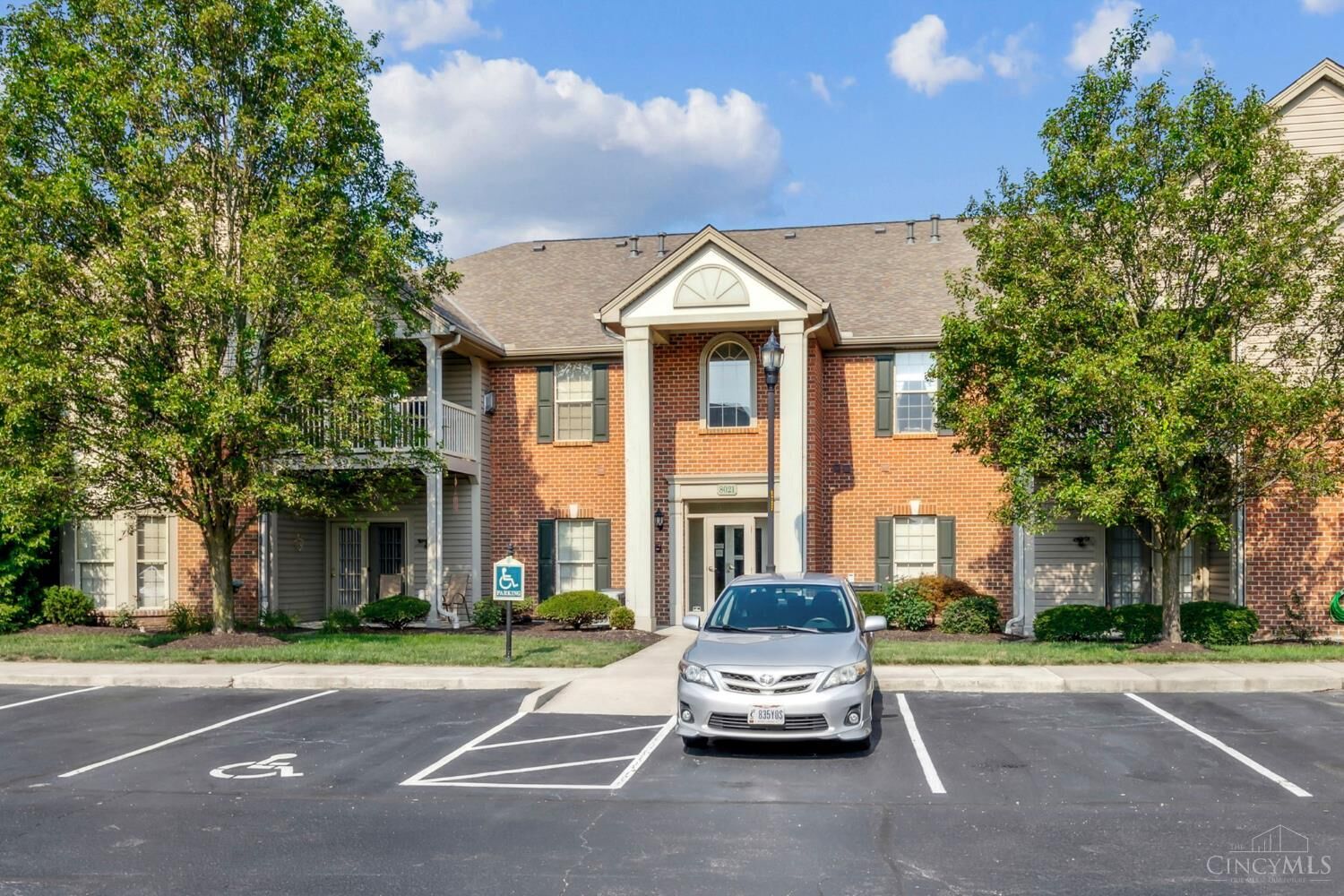 Property Photo:  8021 Pinnacle Point Drive  OH 45069 