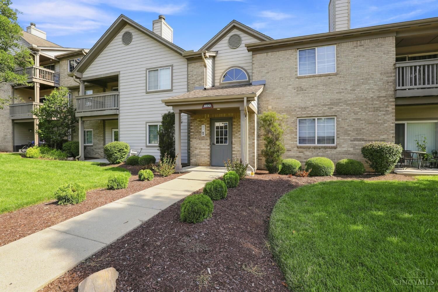 Property Photo:  8512 Breezewood Court  OH 45069 