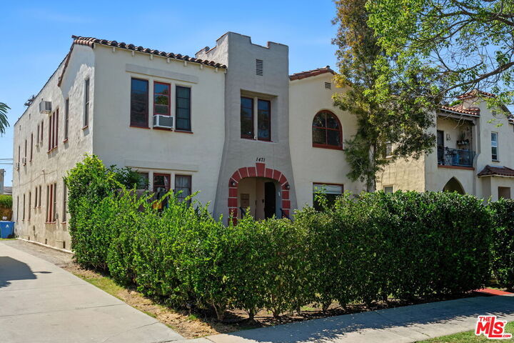 Property Photo:  1471 S Sherbourne Dr  CA 90035 