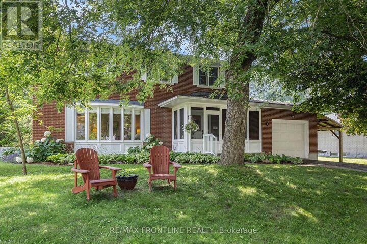 Property Photo:  12 Glenview Crescent  ON K7H 2L2 