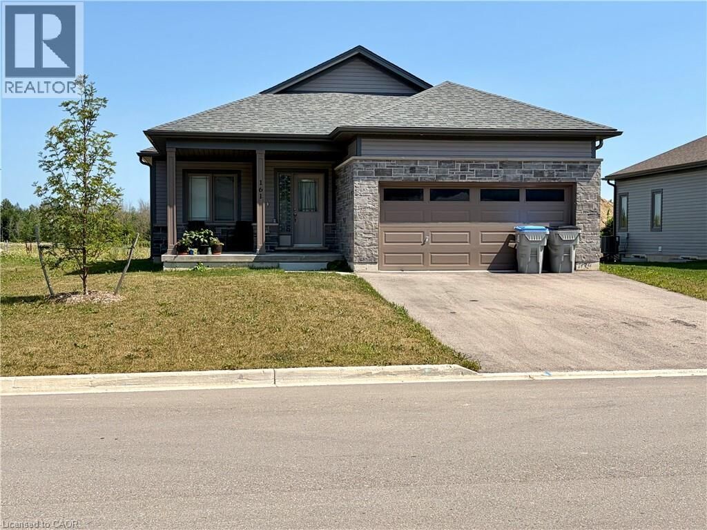 Property Photo:  161 Ellen Street  ON N0G 1B0 