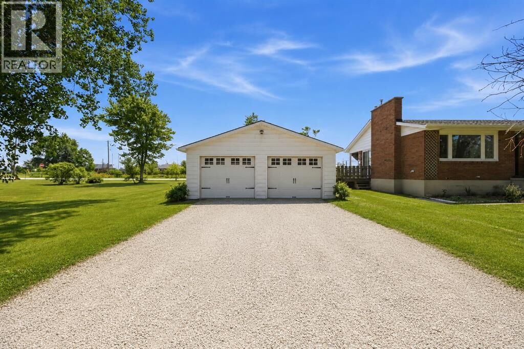 Property Photo:  1933 Plank Road  ON N7T 7H5 