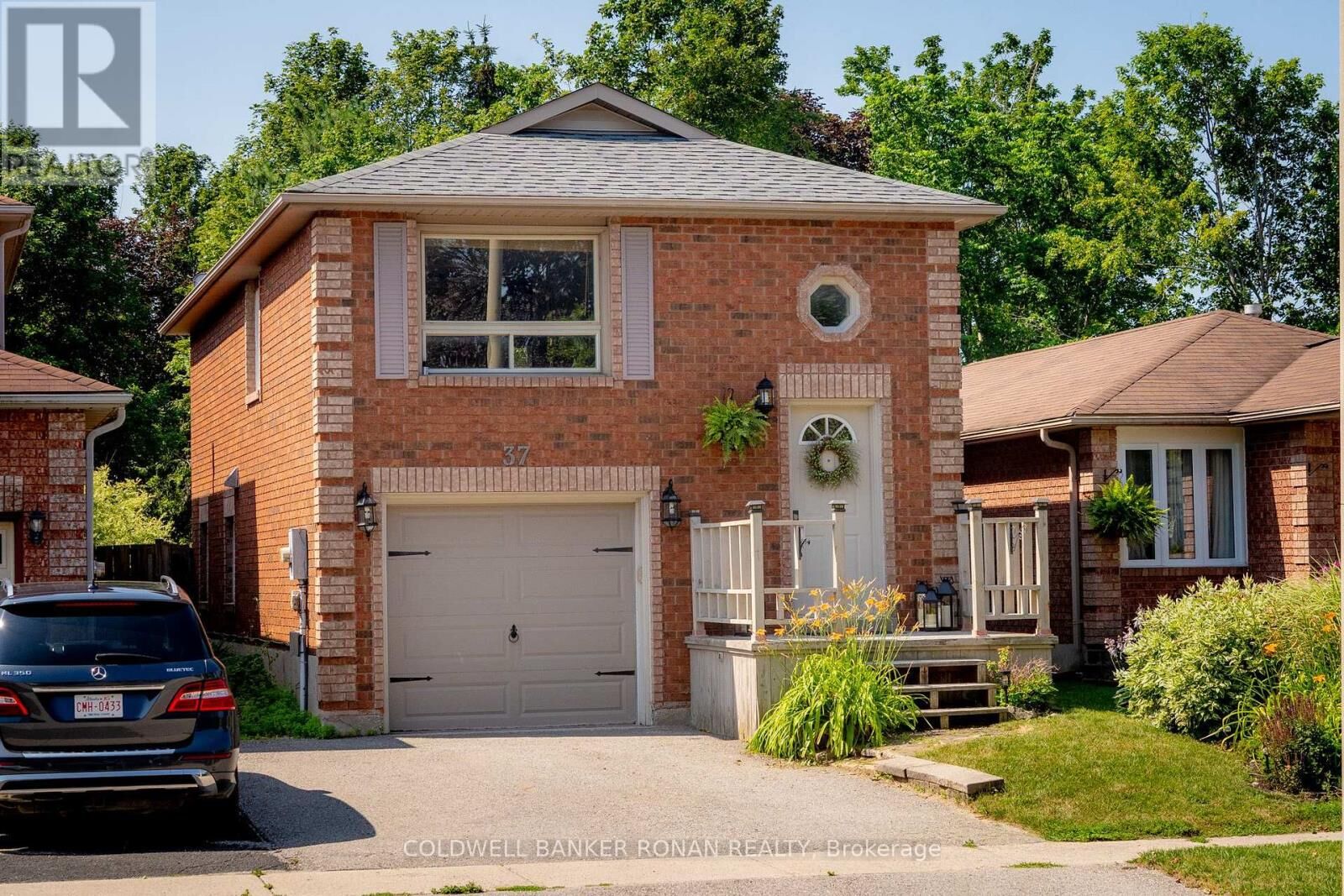 Property Photo:  37 Ferguson Drive  ON L4N 7B4 