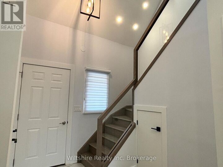 Property Photo:  14 Glendale Drive 3  ON N4G 1J2 