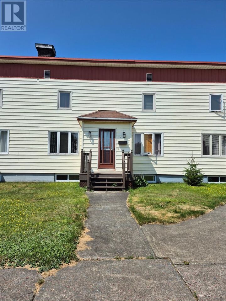10 Pine Avenue 7 — photo 1