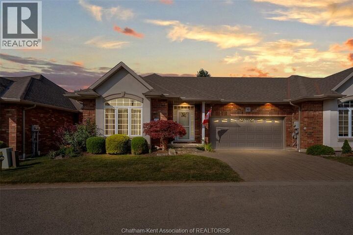Property Photo:  10 Oakgrove Lane  ON N7L 5R9 