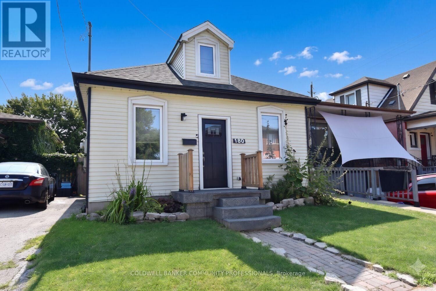 Property Photo:  180 Province Street North  ON L8H 4H8 
