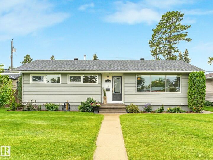 Property Photo:  15224 79A Avenue NW  AB T5R 3H4 