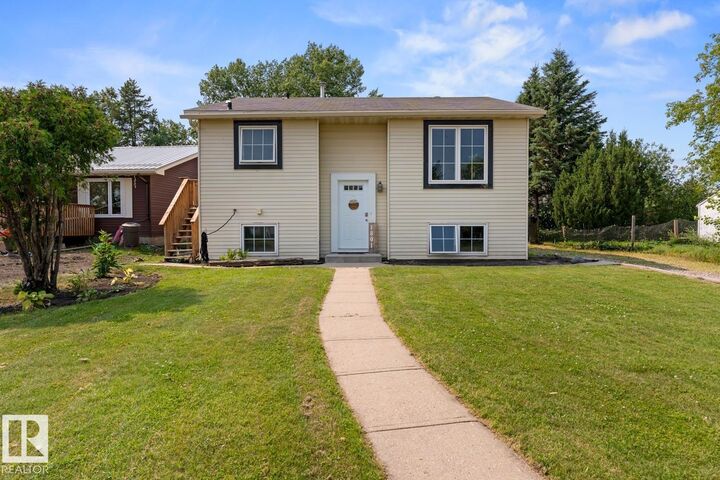 Property Photo:  1801 Forest Drive  AB T9M 1L7 