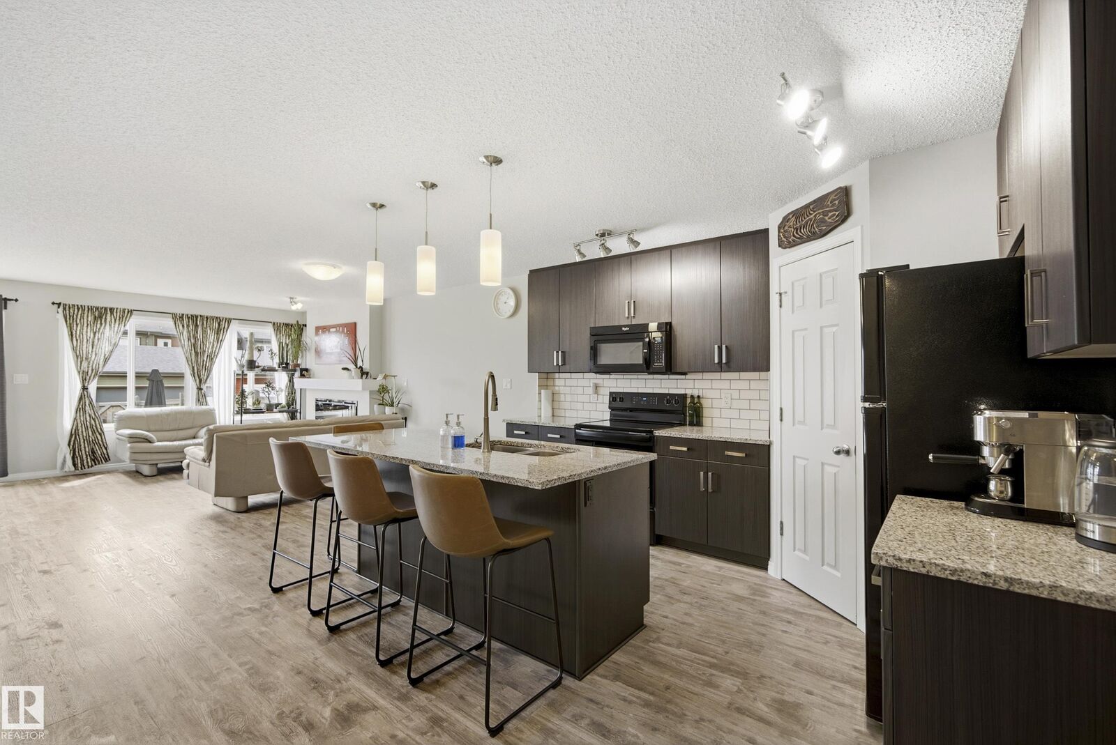 Property Photo:  3805 Powell Wynd SW  AB T6W 2W9 