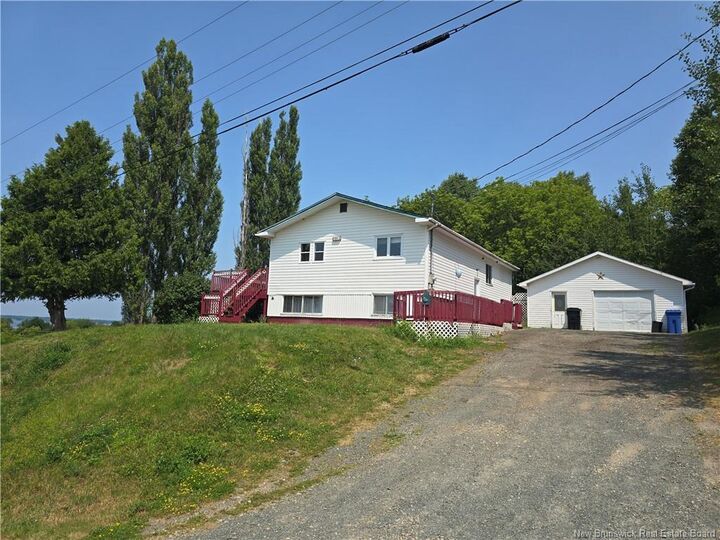 1063 Tower Hill — photo 1
