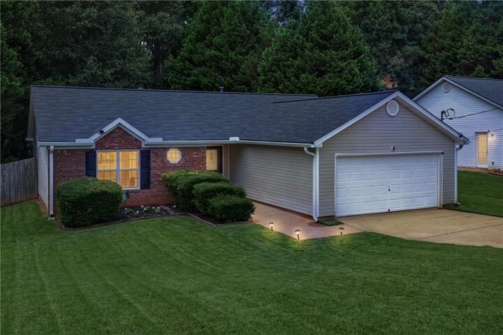 Property Photo: 59 Canterbury Drive GA 30220