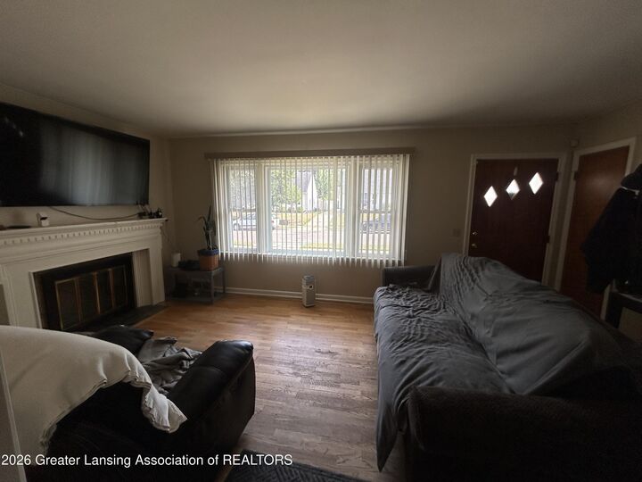Property Photo:  1816 W Rundle Avenue  MI 48910 