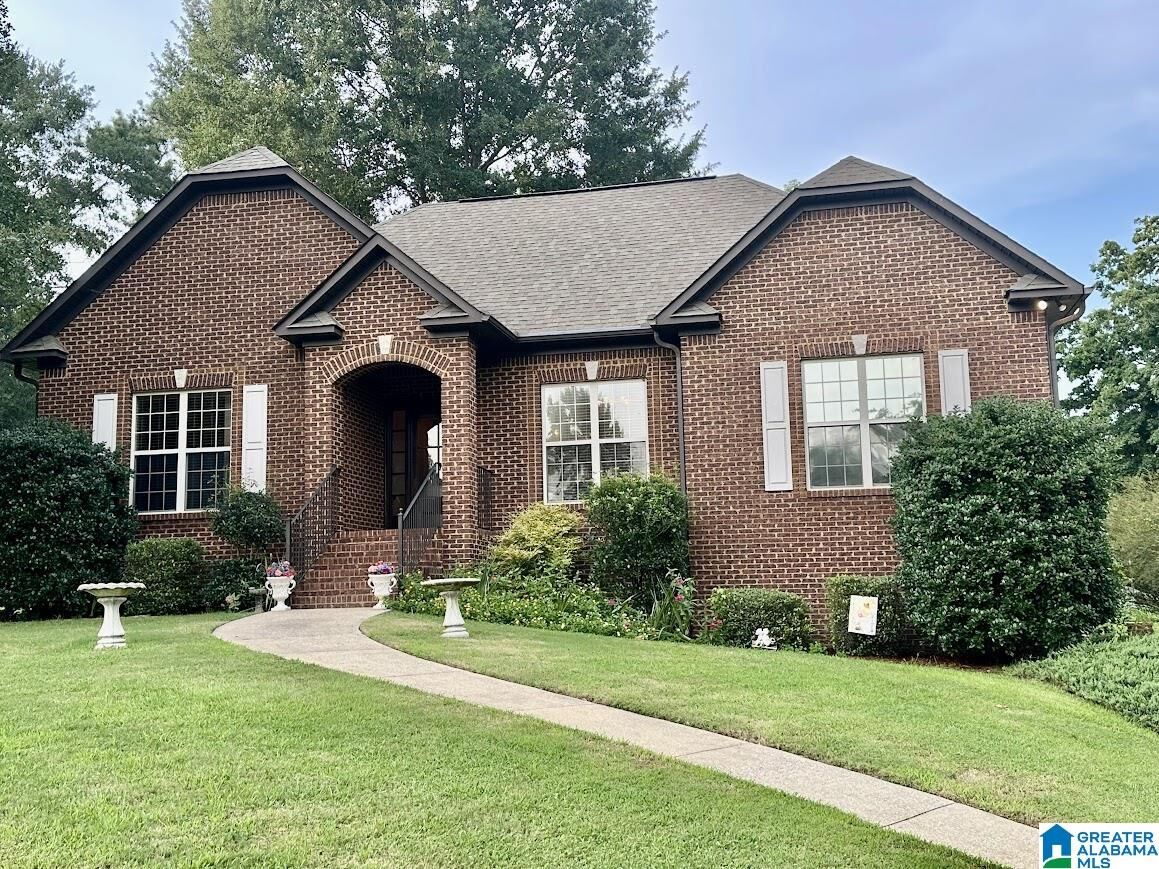 Property Photo:  469 Woodhaven Way  AL 35128 