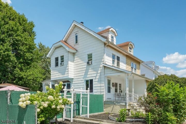 Property Photo:  2 Howard St  NJ 07442 