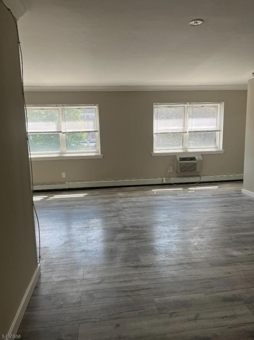 Property Photo:  173 S Orange Ave 2H  NJ 07079 