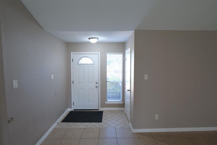 Property Photo: 915 Comstock Springs Drive TX 77450