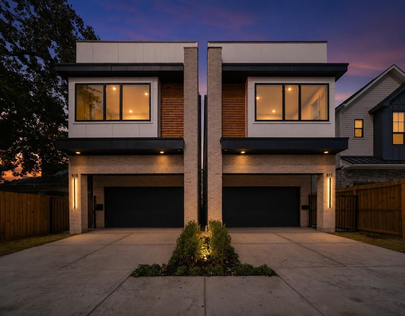 Property Photo:  835 W 25th Street  TX 77008 
