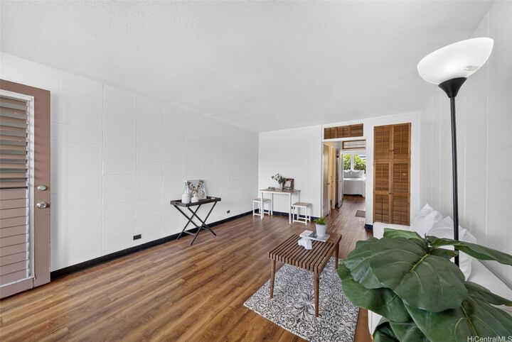 Property Photo: 1710 Makiki Street 302 HI 96822