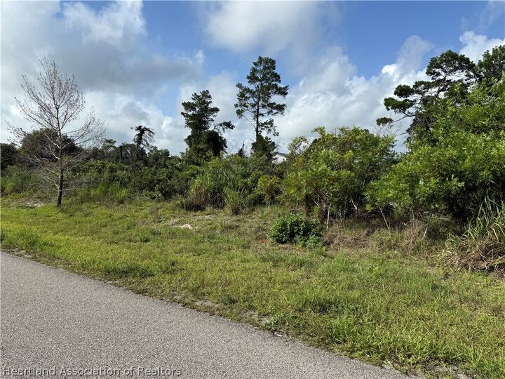 Property Photo: 1177-79 Columbus Street FL 33852