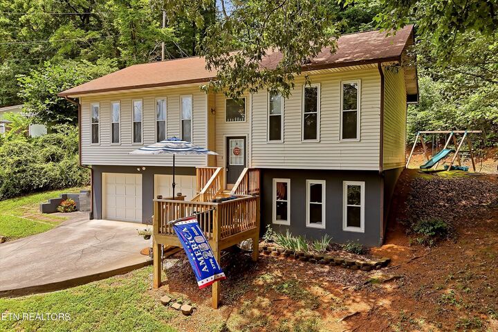 Property Photo:  711 Brown Rd  TN 37920 