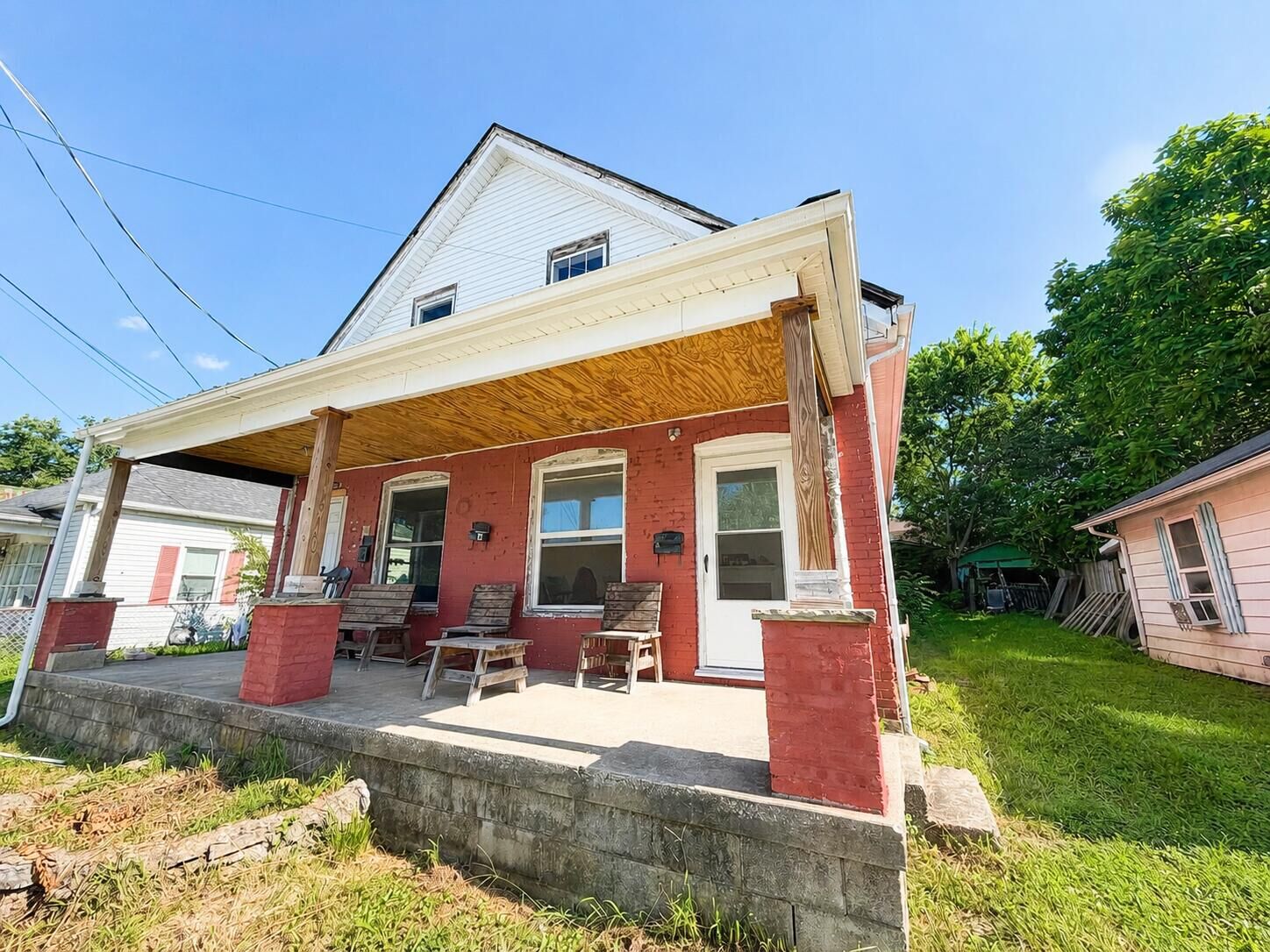 Property Photo:  107 Ross Street  KY 40356 