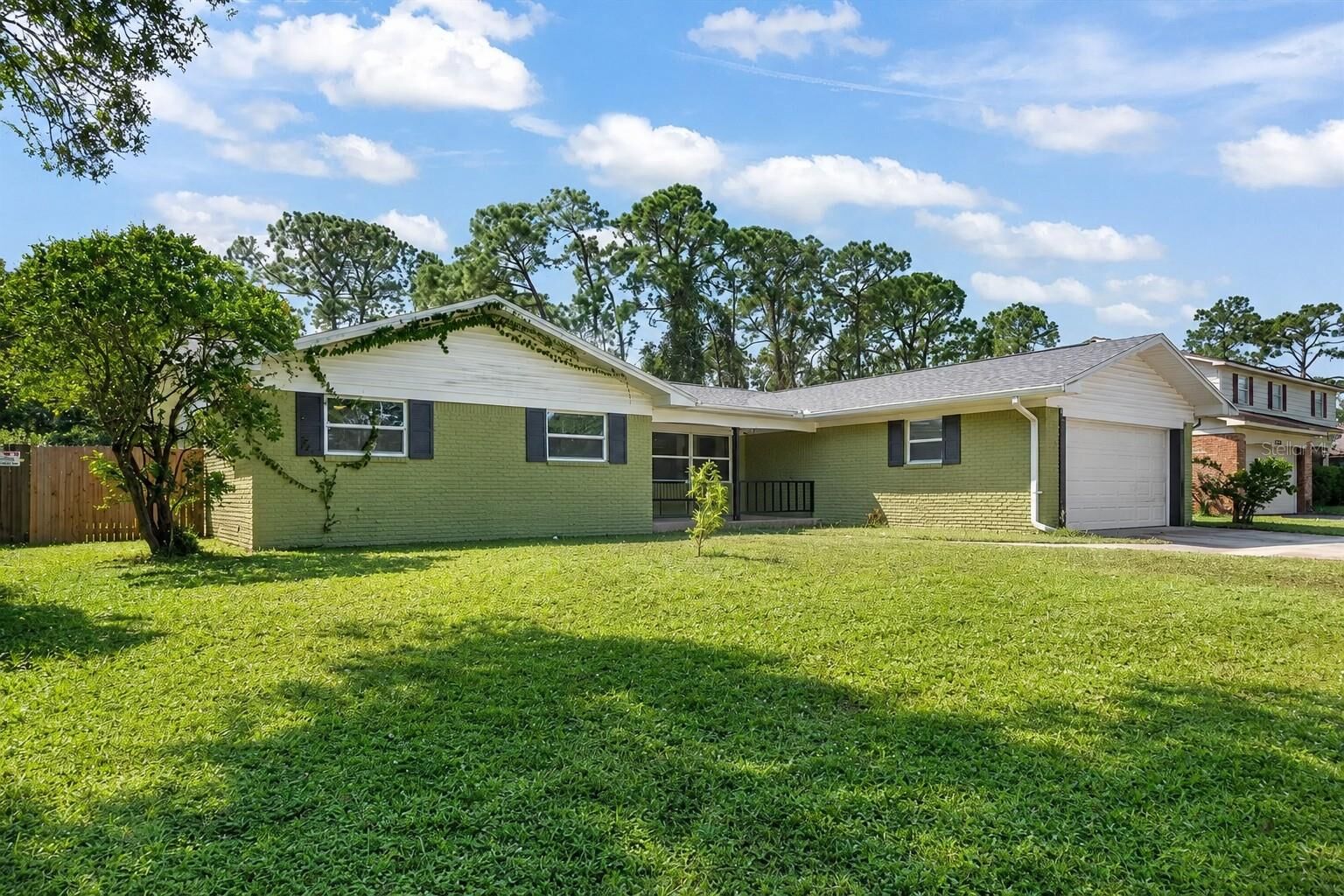 Property Photo: 4317 Lantern Drive FL 32796