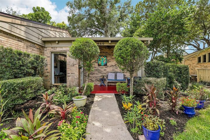 Property Photo: 460 Oak Haven Drive FL 32701