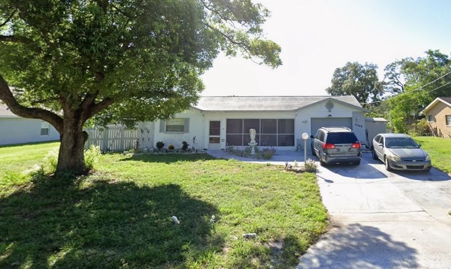 Property Photo: 2048 Waterfall Drive FL 34608