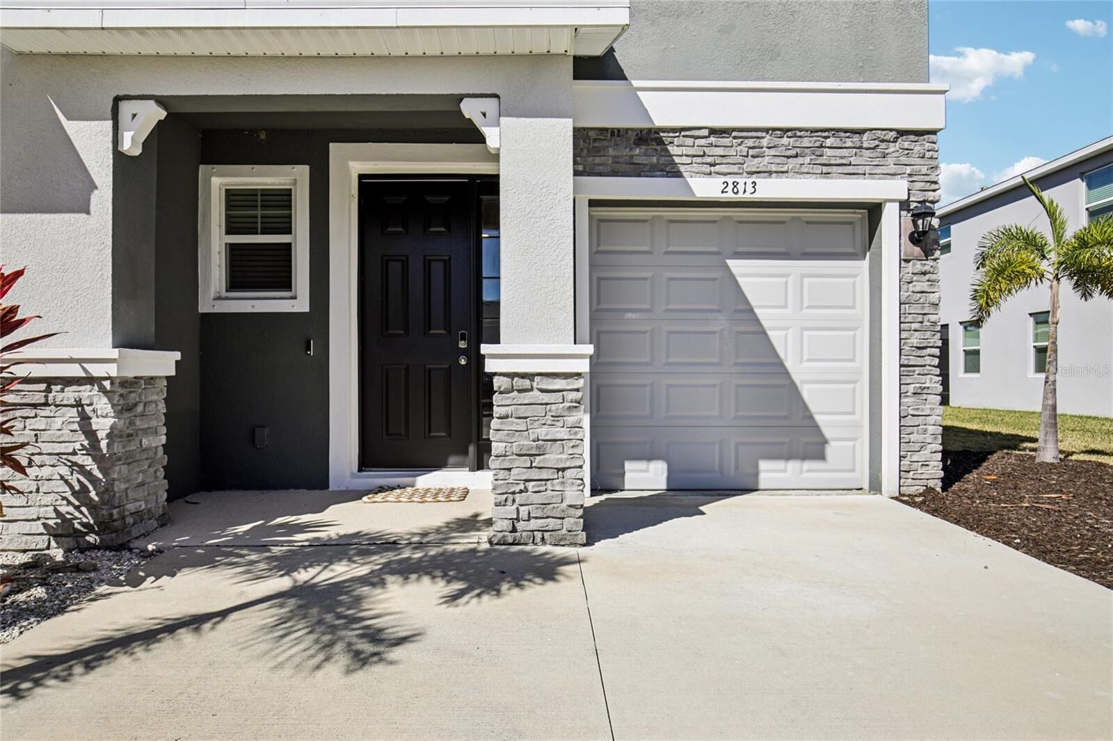 Property Photo:  2813 Midnight Pearl Drive  FL 34240 