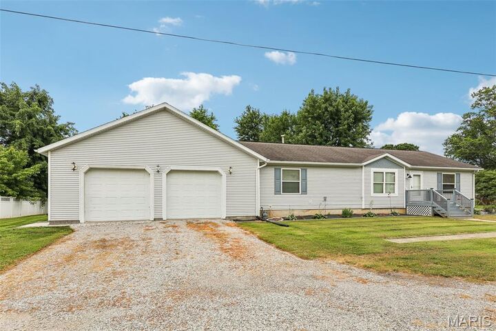 Property Photo: 510 W Douglas Street IL 62074