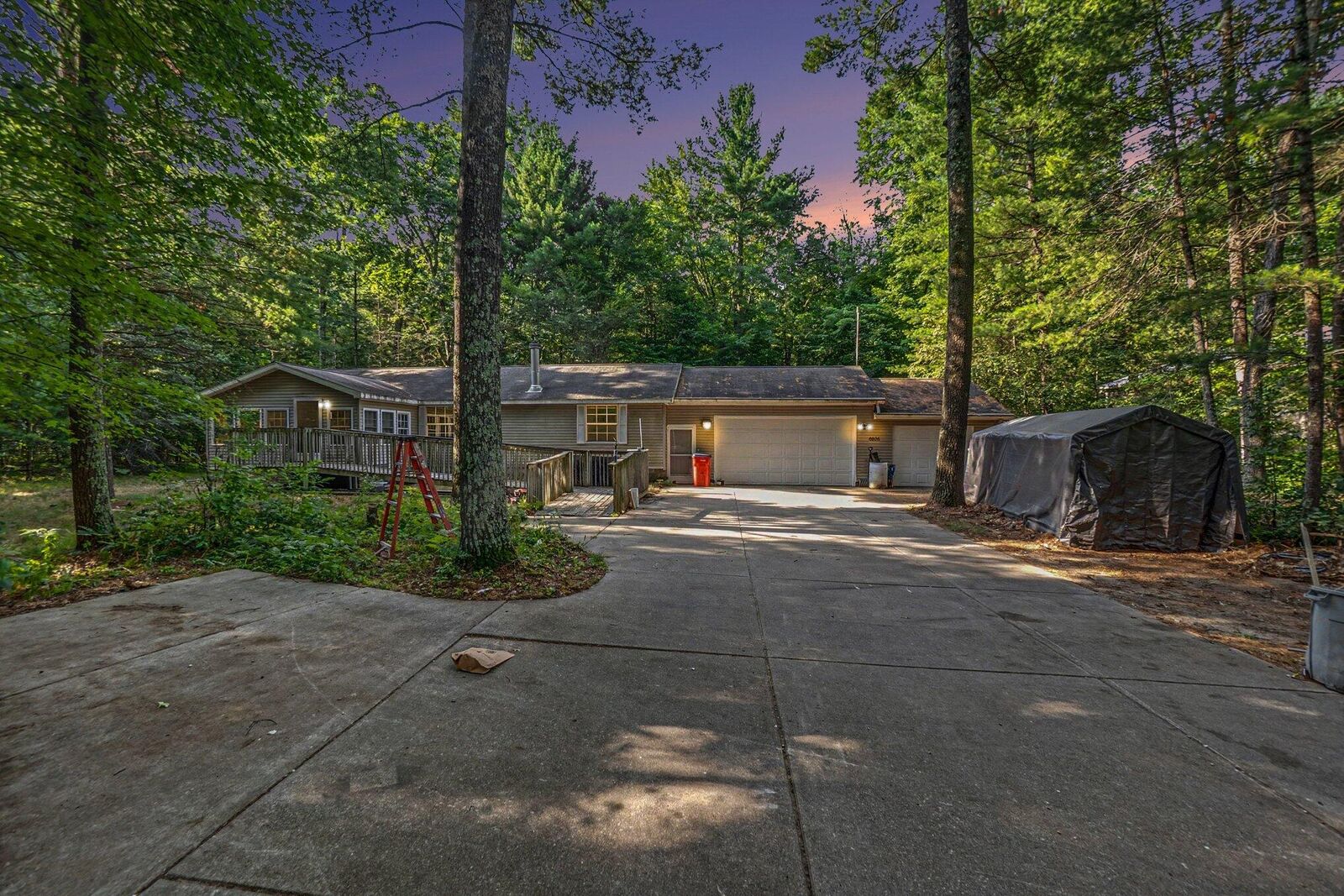 Property Photo:  6606 E Hill Street  MI 49337 