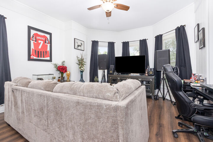 Property Photo:  408 Campbell Street  IL 60435 