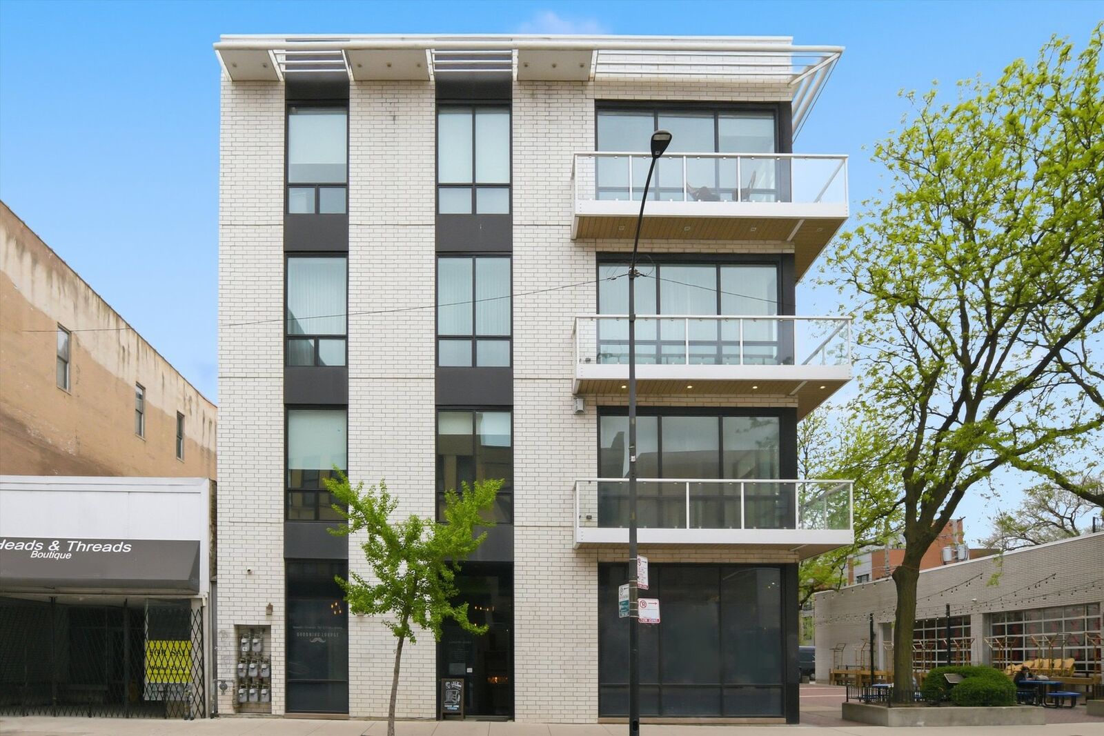 Property Photo: 1258 N Milwaukee Avenue 2N IL 60622