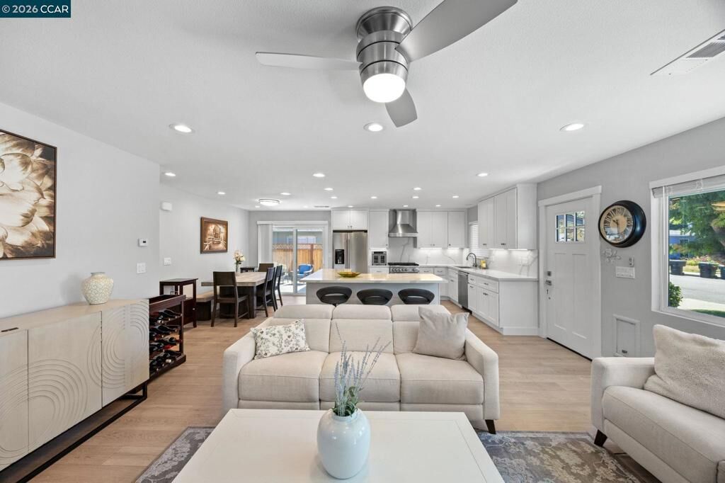 Property Photo:  4231 Jensen St  CA 94566 