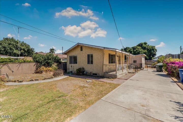Property Photo:  129 S Olive Street  CA 93060 