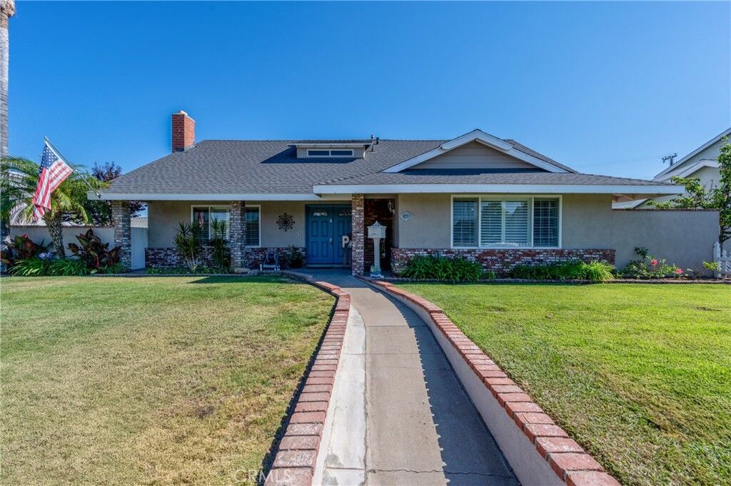 Property Photo: 962 E Bastanchury CA 92870