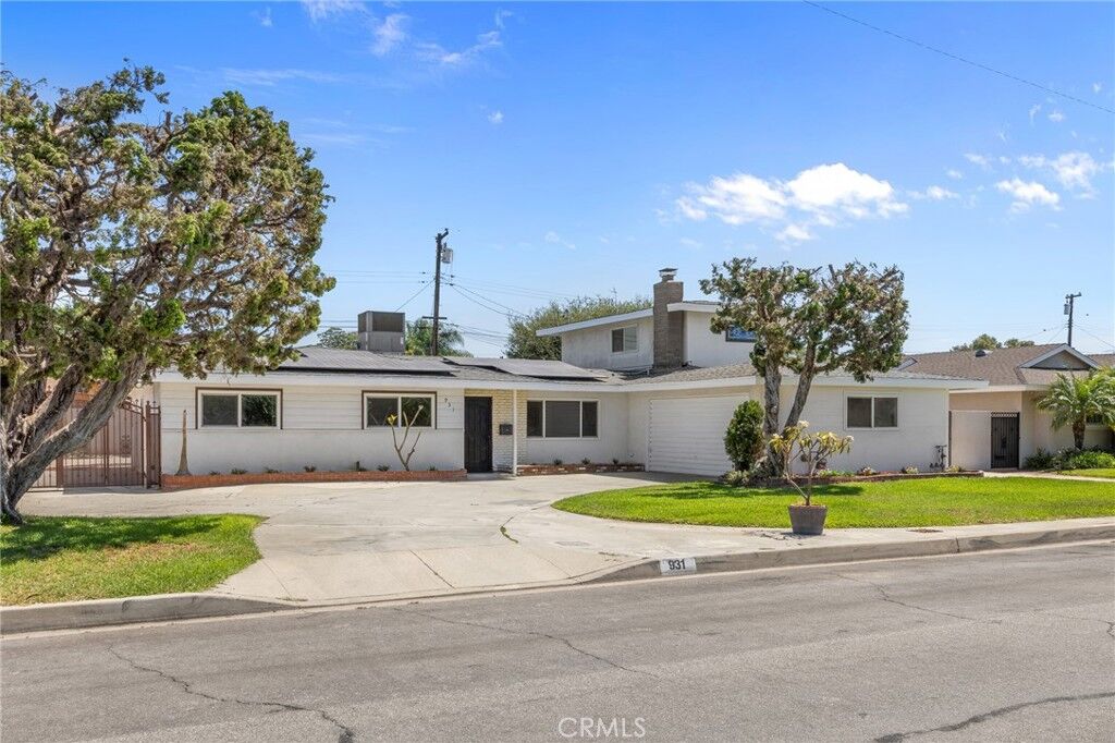 Property Photo:  931 W Bainbridge  CA 91790 