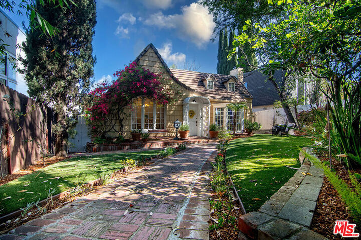 Property Photo:  14413 Valley Vista Boulevard  CA 91423 