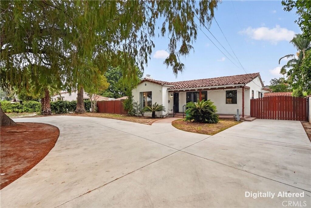 Property Photo:  825 S Bluff  CA 90640 