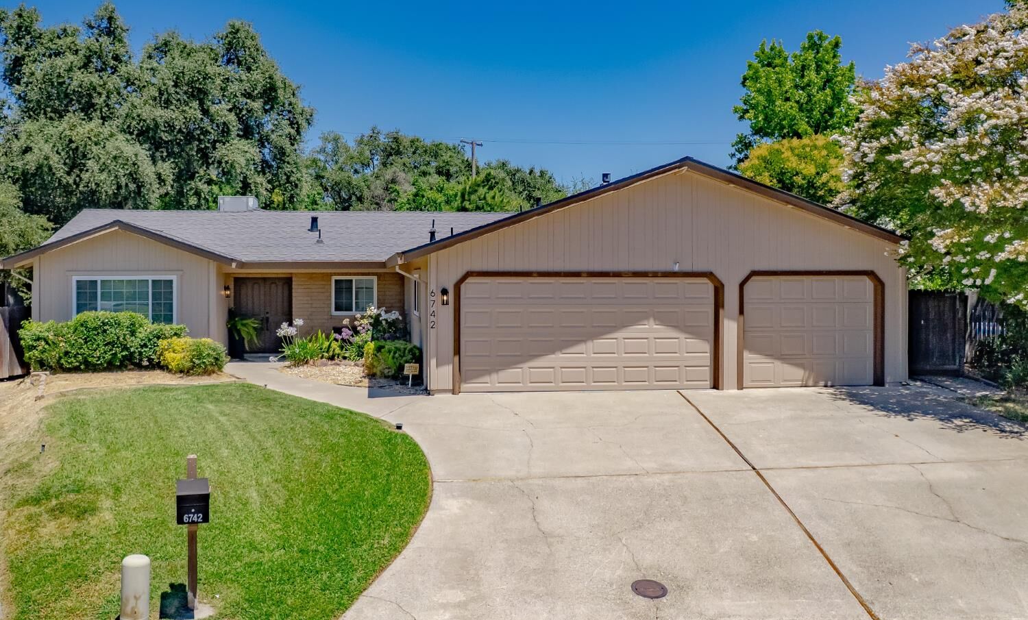 Property Photo:  6742 Connemara Circle  CA 95621 
