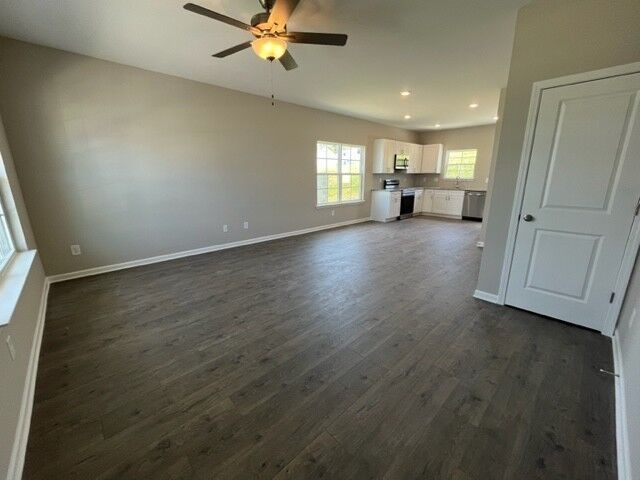 Property Photo:  218 Tara Ct  TN 38401 