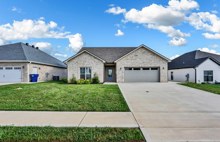 Property Photo: 814 Willowicke Dr TN 37043