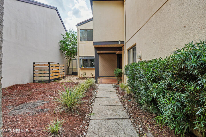 Property Photo:  7827 Cypress Point Court  FL 32256 