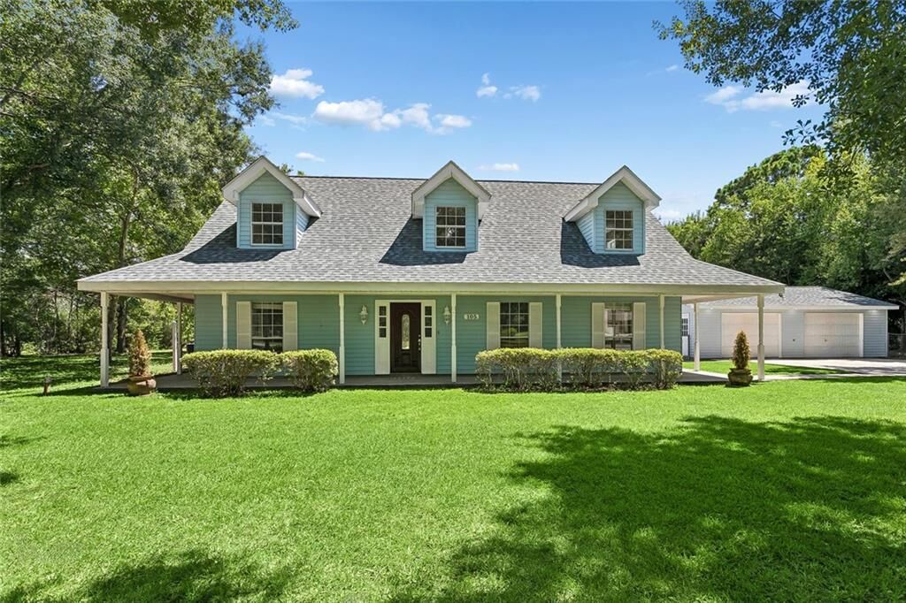 Property Photo:  105 N Holiday Drive  LA 70461 