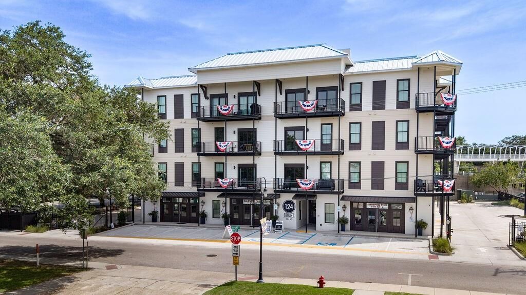Property Photo: 124 Court Street 305 MS 39520